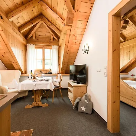 Ansitz Wirtsgut - Familienappartements In Den Bergen Leogang Exterior photo