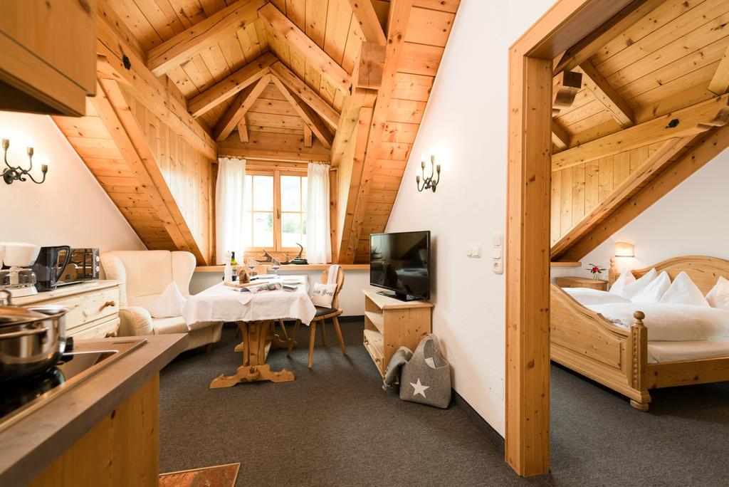 Apartment Ansitz Wirtsgut - Familienappartements In Den Bergen